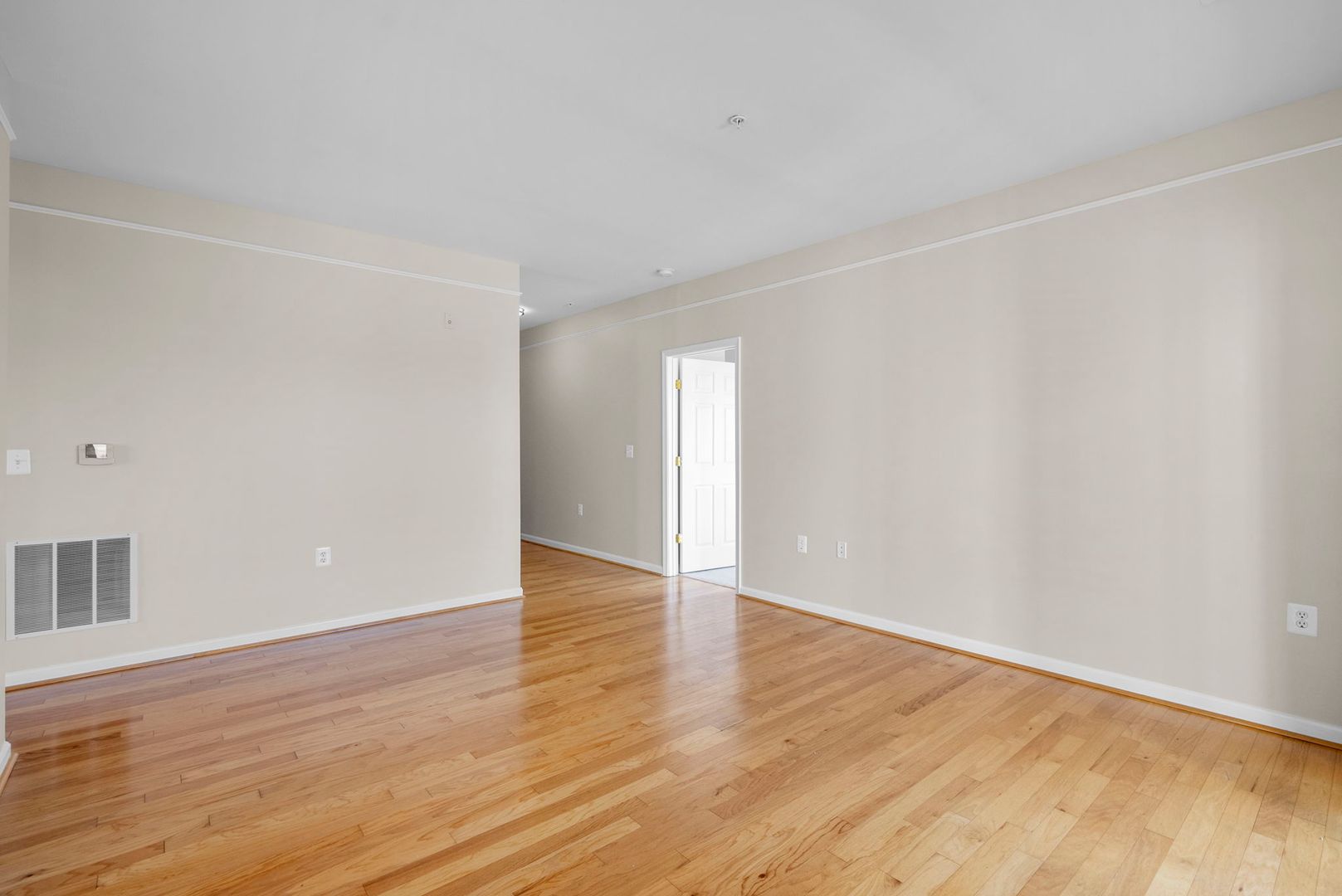101 Watkins Pond Blvd 4-306 4 of 12