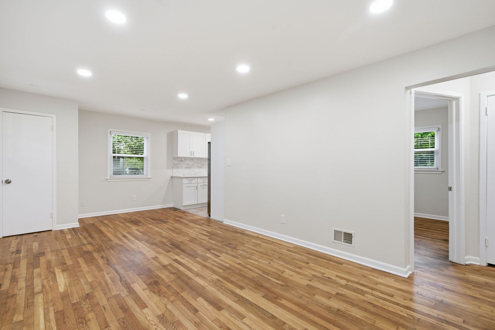 18 Grandin Cir 4 of 12