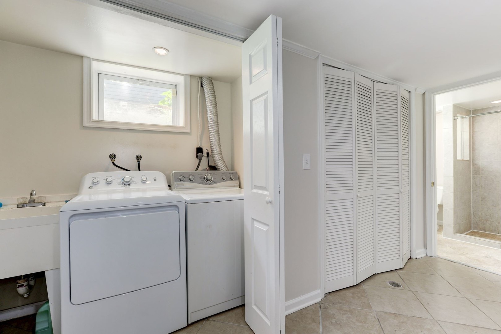4933 47th St NW 26 of 33