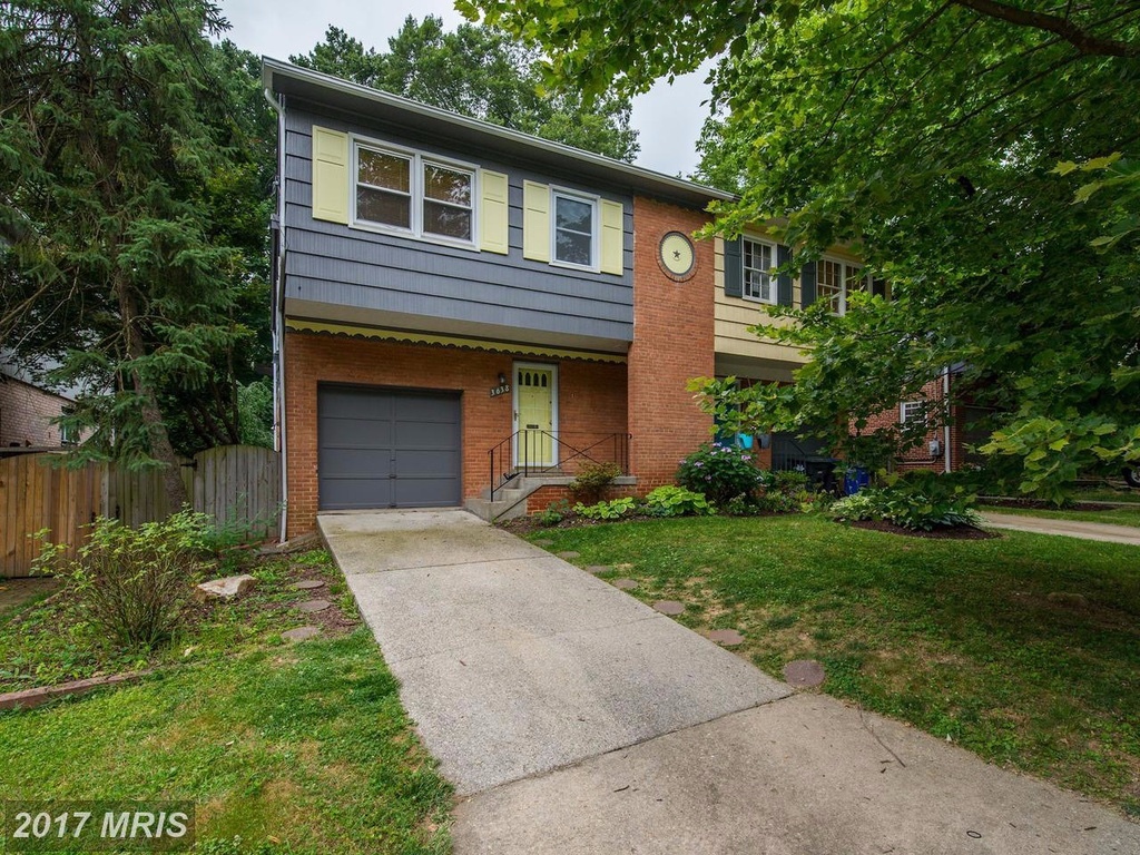 Washington House: 3638 Alton Place NW
