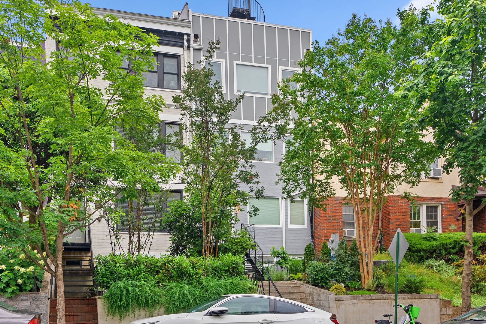 2 Bed 2 Bath - Adams Morgan Condo - Completely Updated 