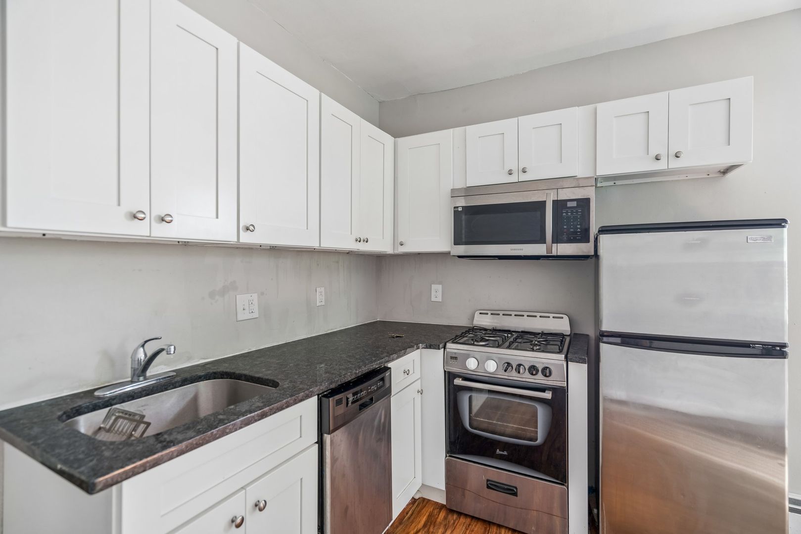 Philadelphia Apartment: 3509-15 Indian Queen Lane