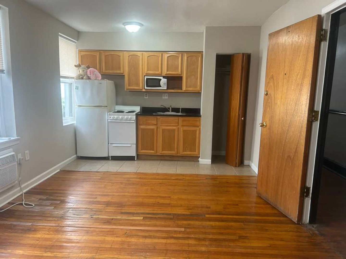 Philadelphia Apartment: 3412-14 Spring Garden Street