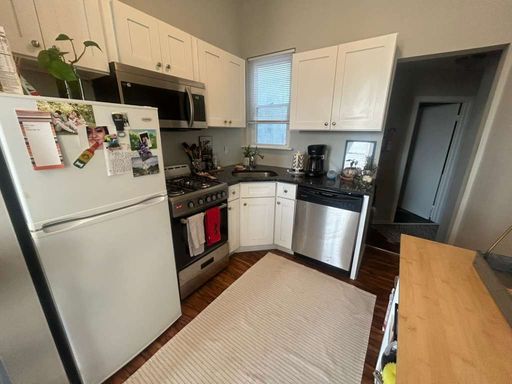 Welcome to this charming 1-bedroom, 1-bath apartment located at 3509 - 1 Indian Queen Lane Offering 600 sq ft of living space – photo 1