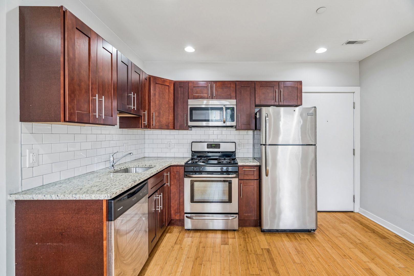 Philadelphia Apartment: 3010,3044 & 3118 Richmond St