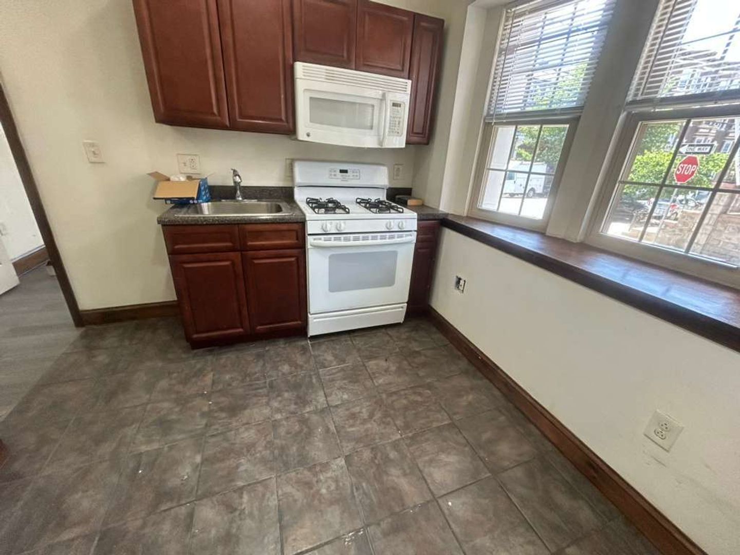 Philadelphia Apartment: 5100 Walnut Street