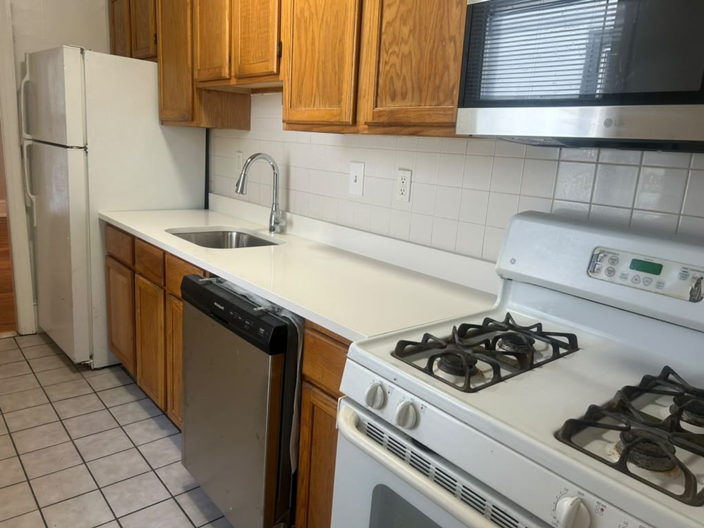 Philadelphia Apartment: 4141 Ridge Avenue