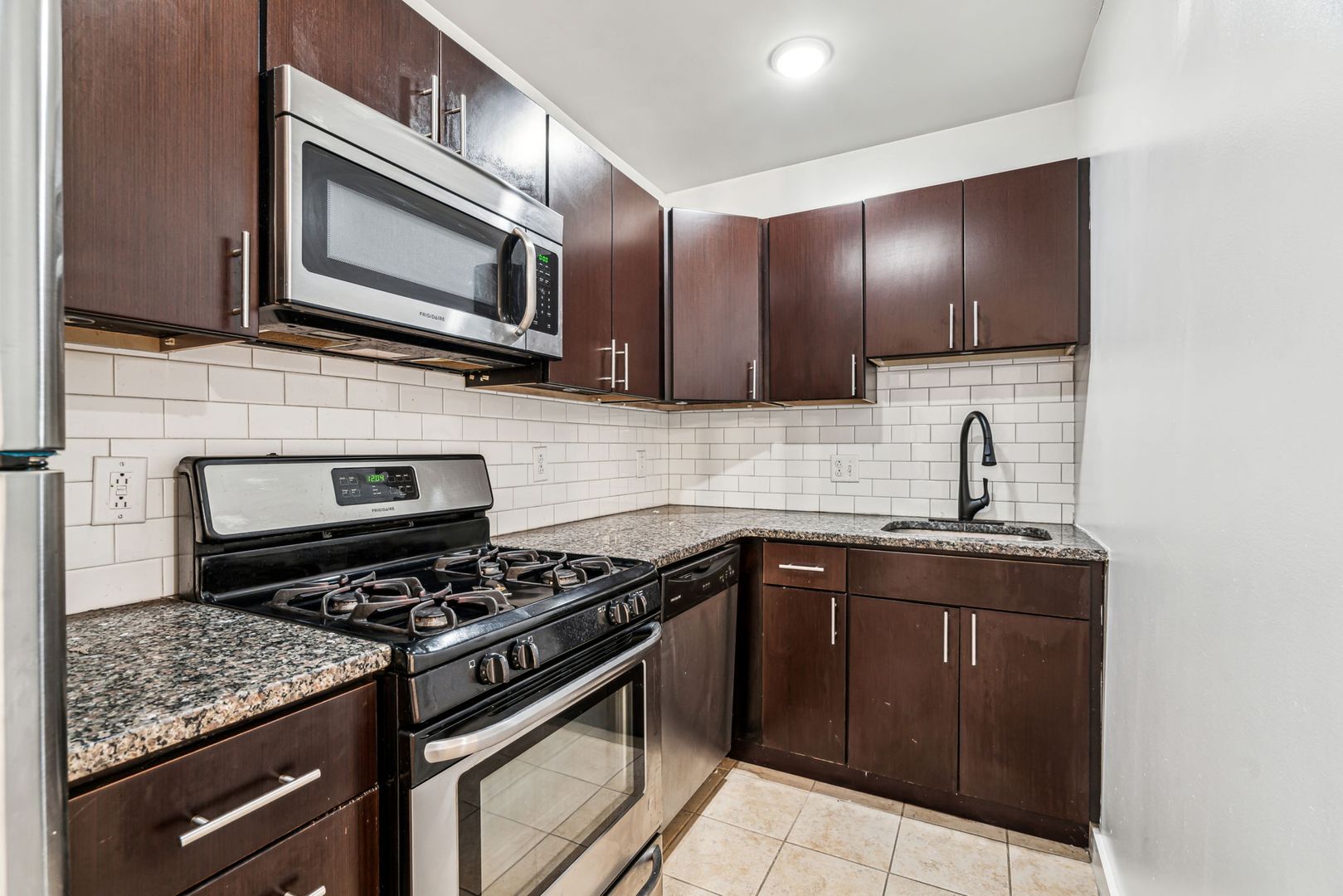 Philadelphia Apartment: 3010,3044 & 3118 Richmond St