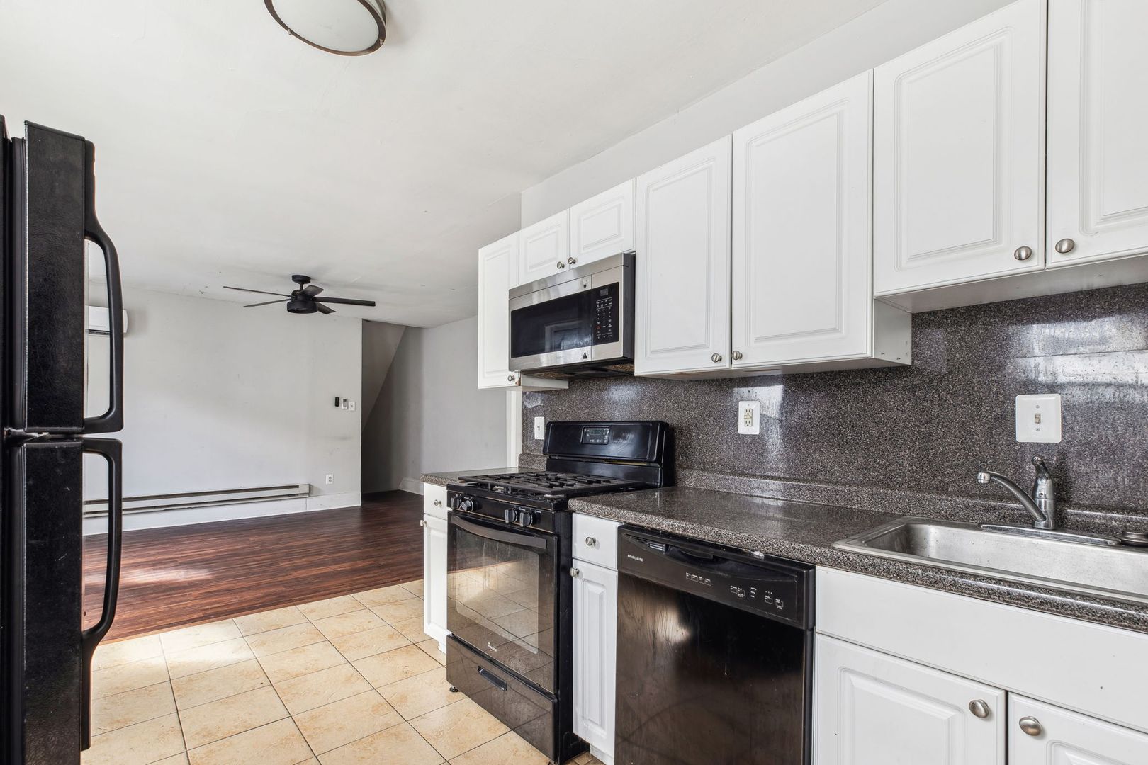 Philadelphia Apartment: 4141 Ridge Avenue