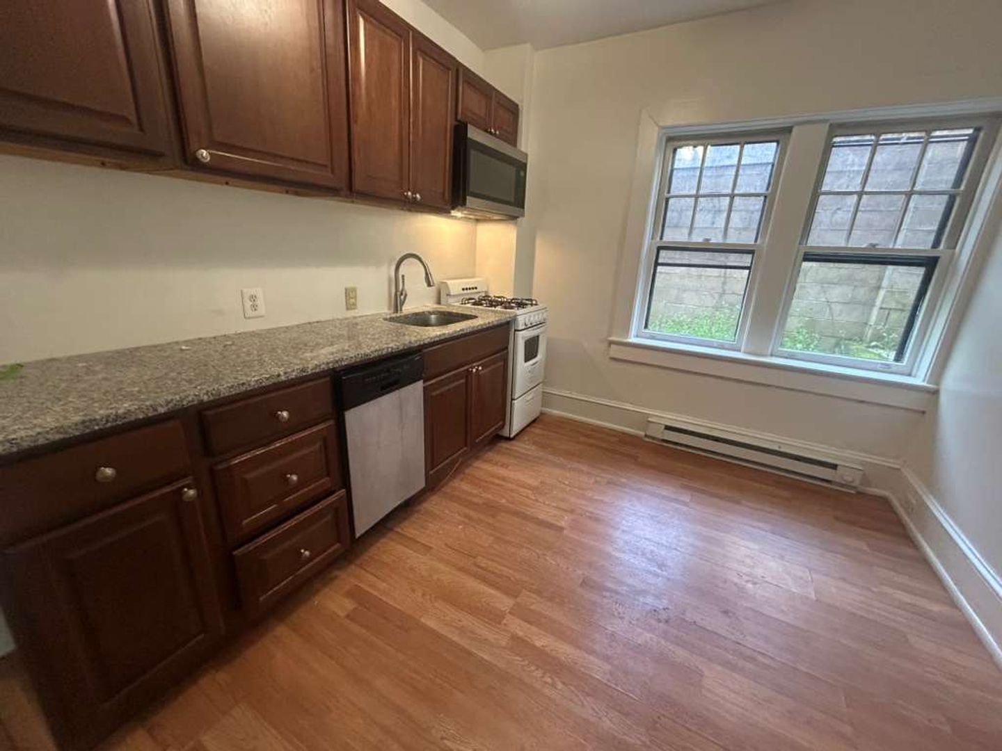 Philadelphia Apartment: 2254 Bryn Mawr Avenue