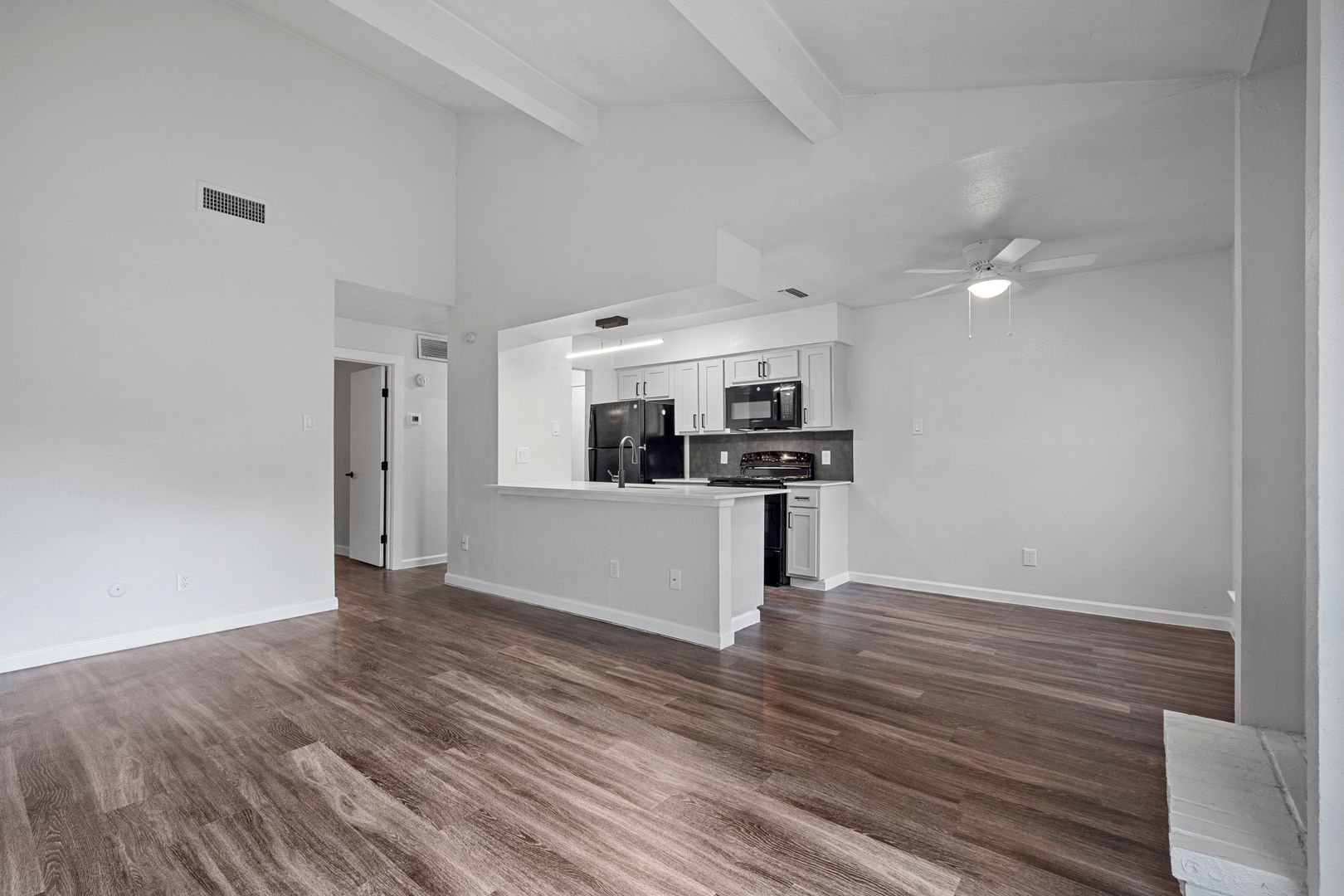 Richardson Apartment: 900 Frances Way