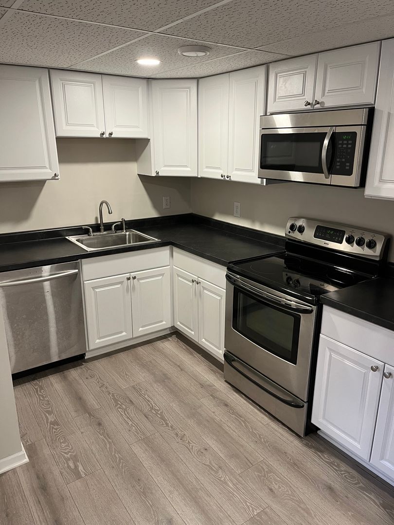 Jordan Apartment: 22621 Camber Avenue