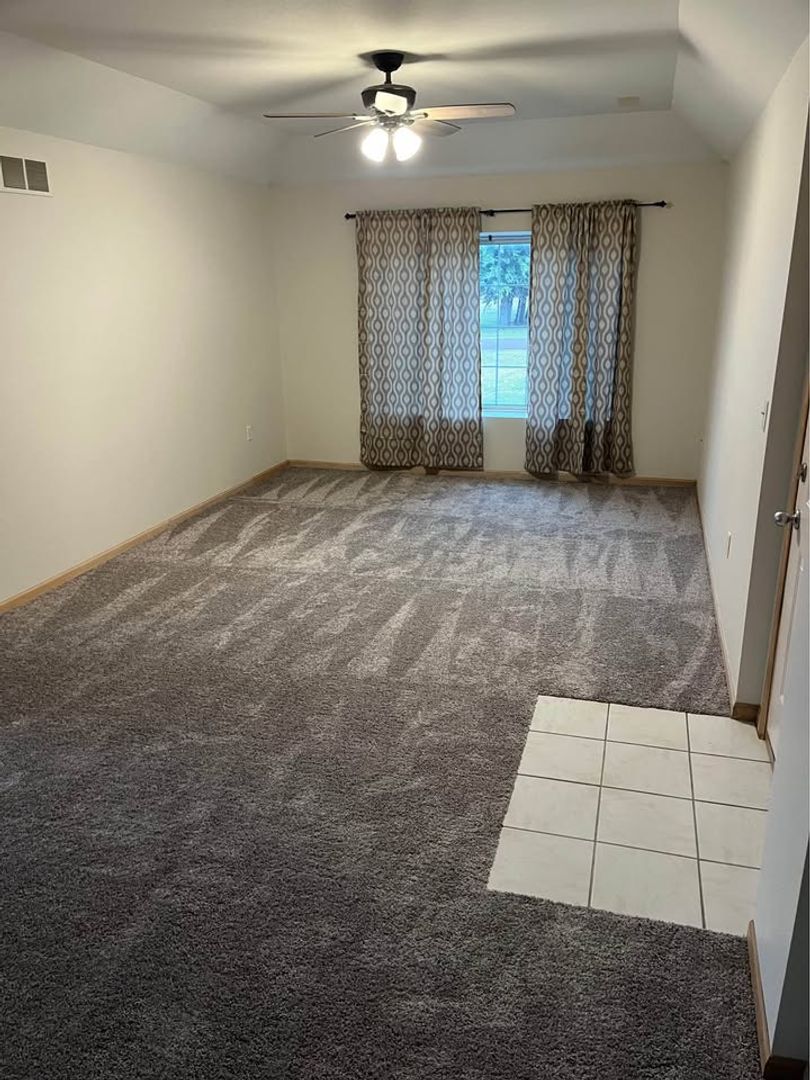 Hartland Apartment: 608 Main Street