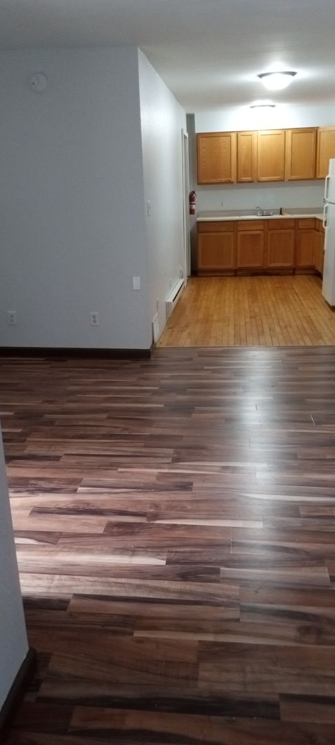 Barnum Apartment: 3738 Front St.