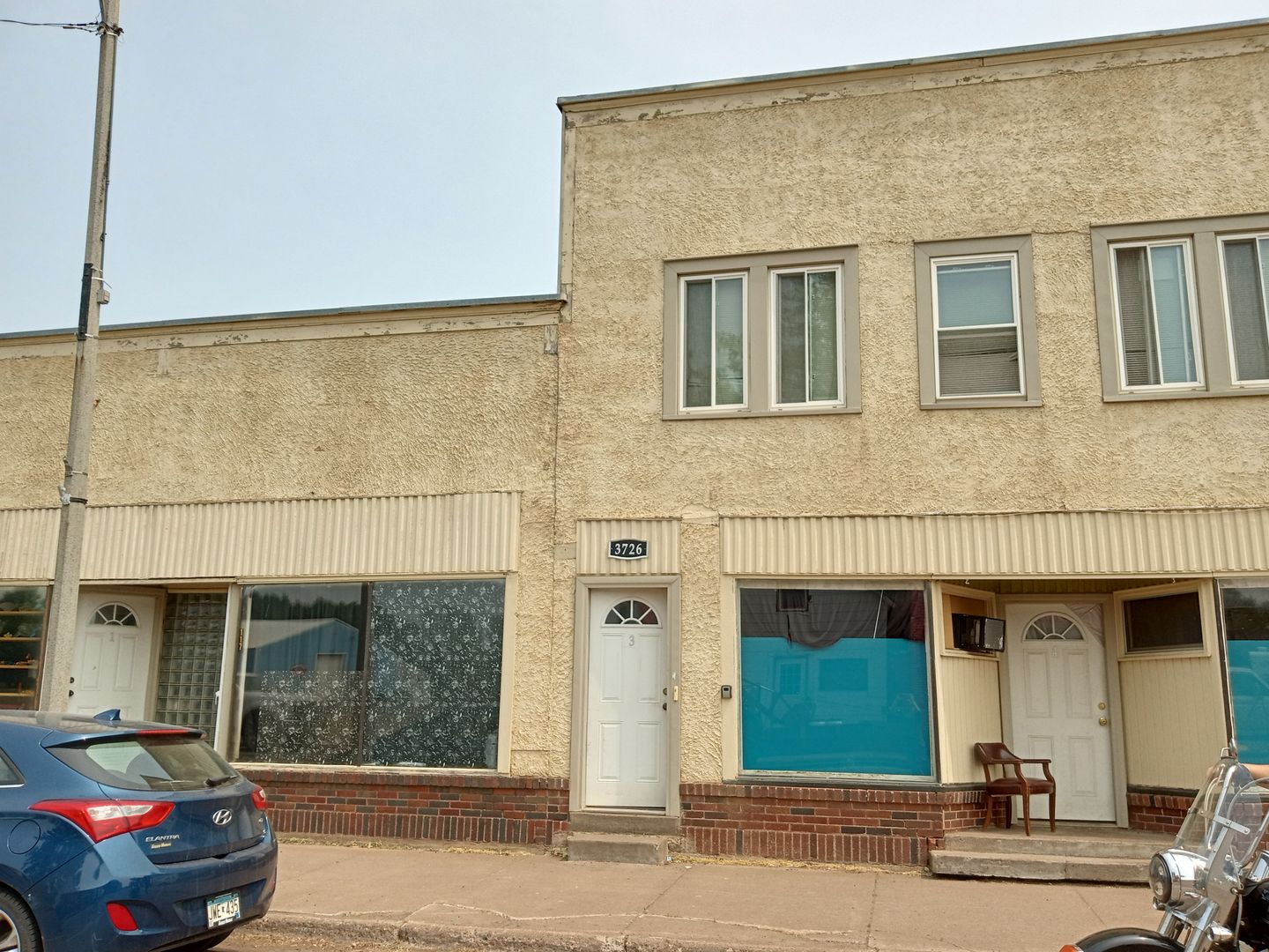 Barnum Apartment: 3726 N Front St.