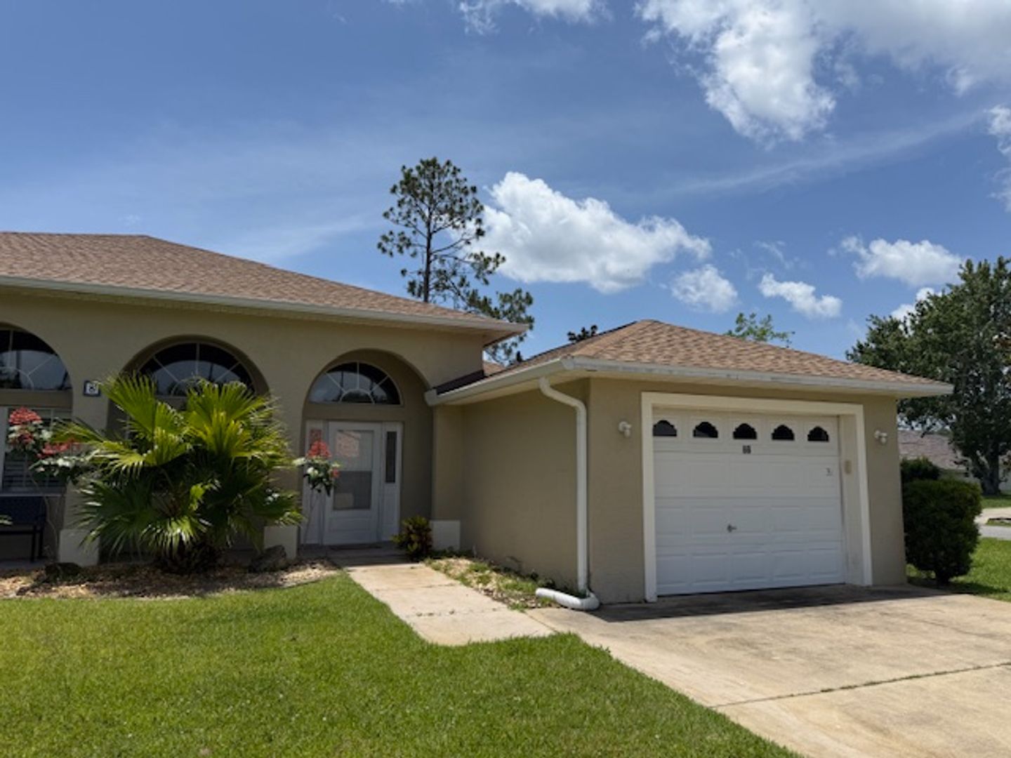 Palm Coast House: 8 Eton Lane