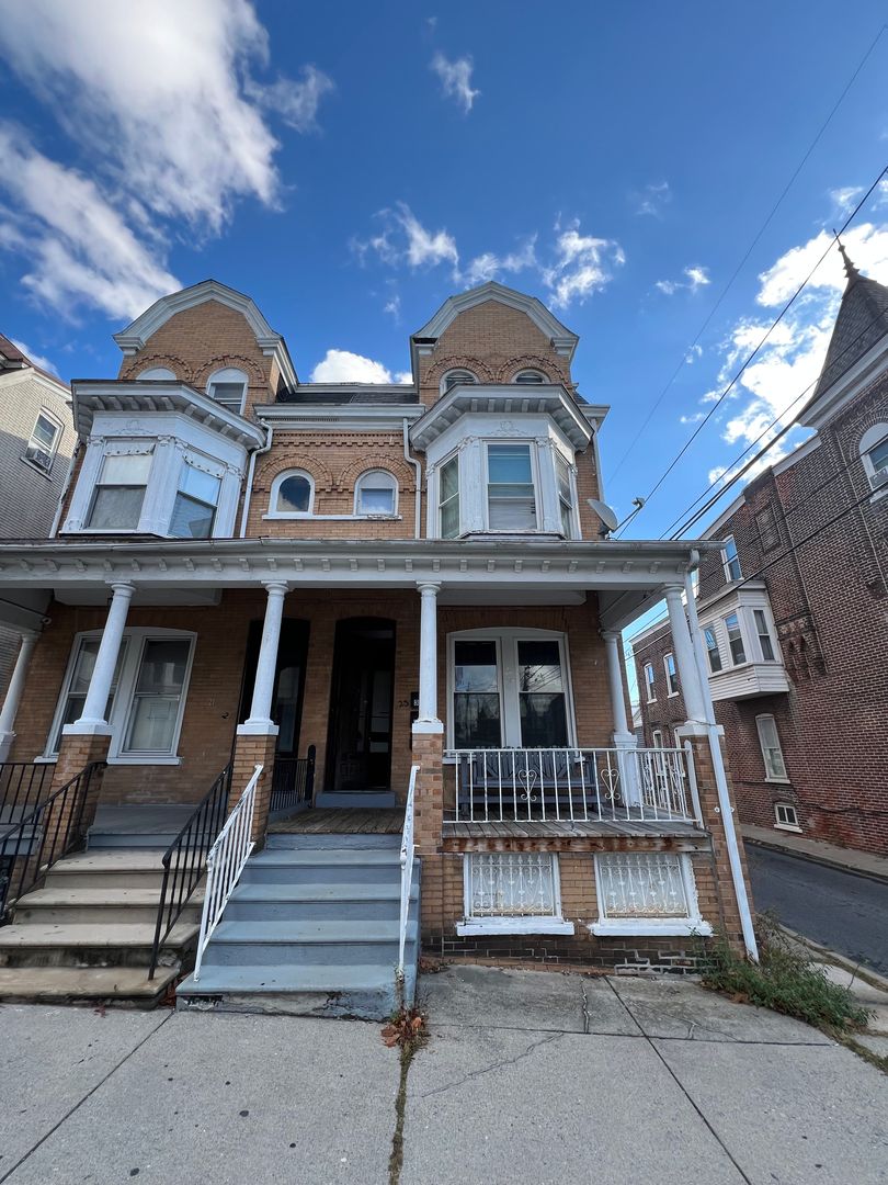 Allentown Apartment: 23 S Madison Street