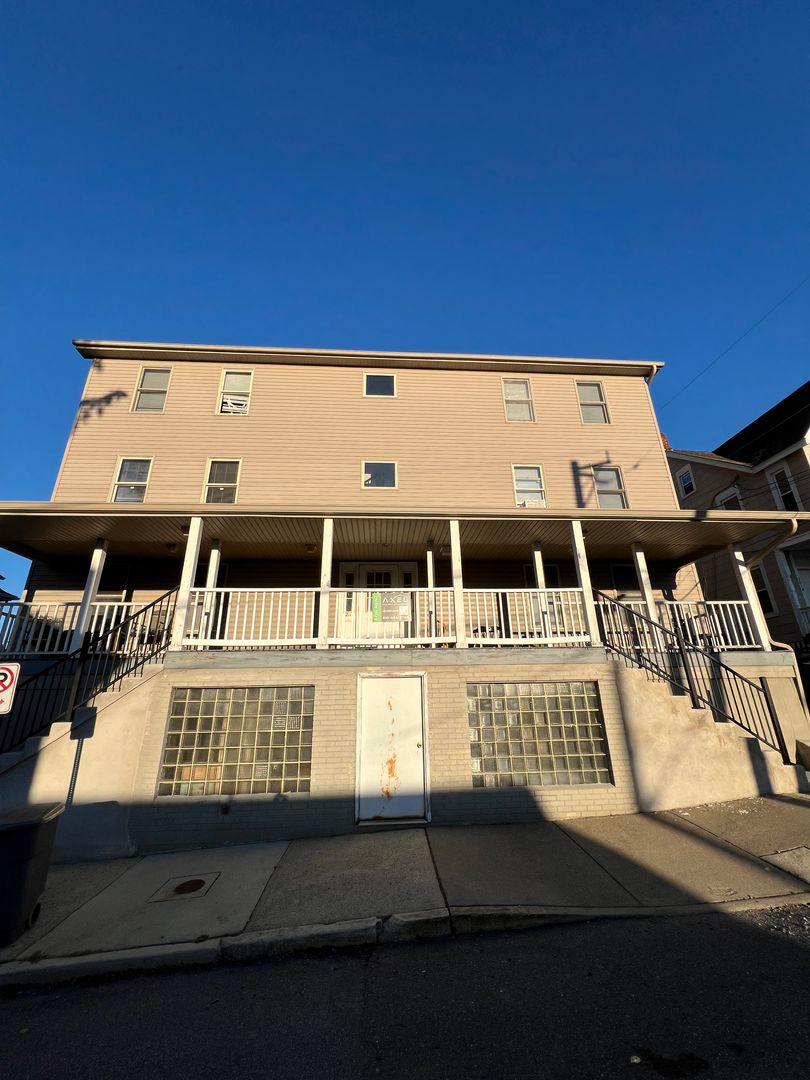 Slatington Apartment: 201-215 1st Street