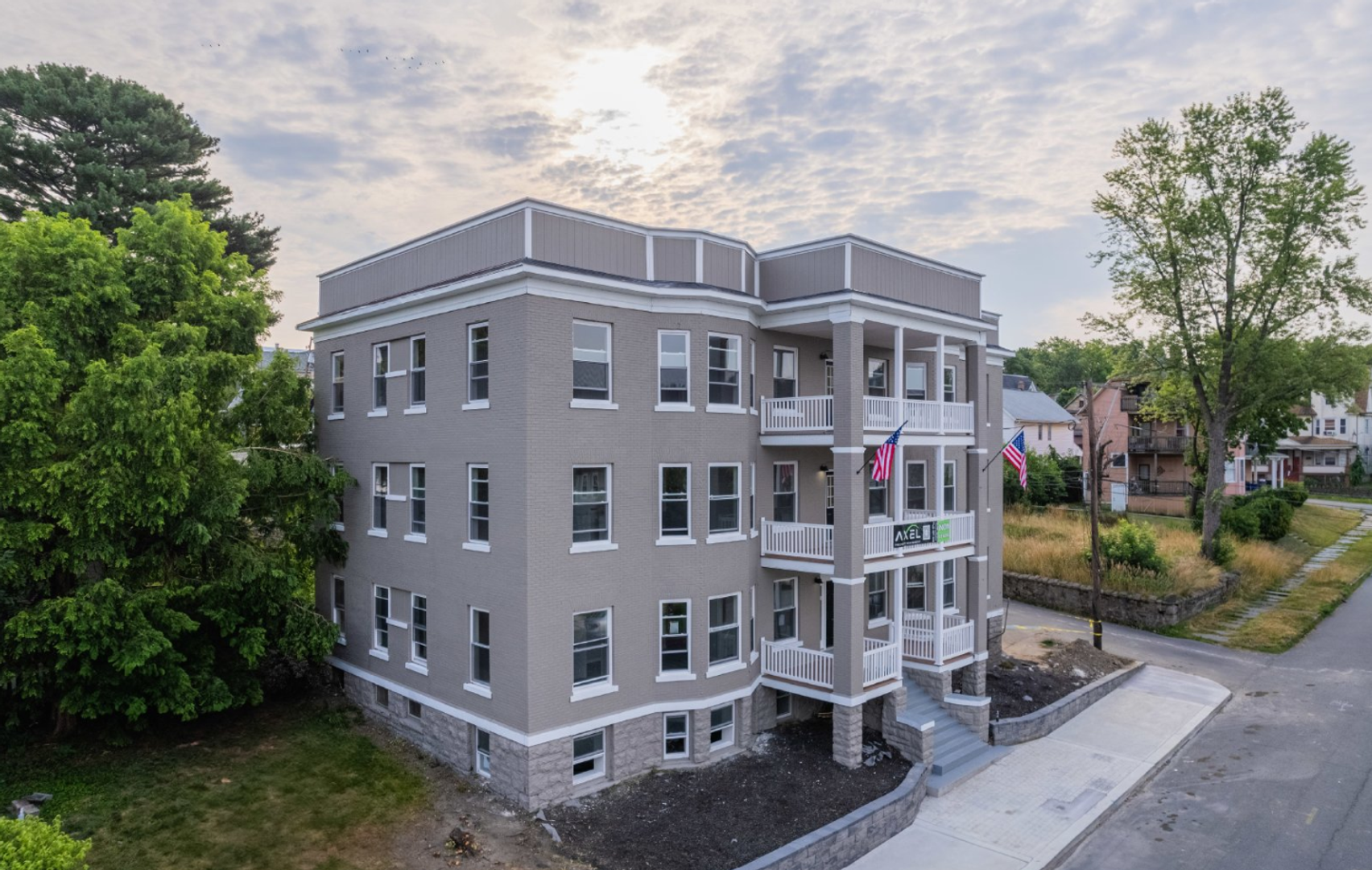 Scranton Apartment: 1513-1515 Vine Street