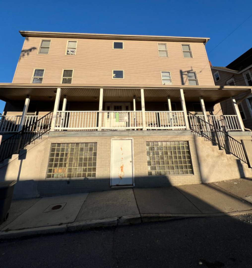 Slatington Apartment: 201-215 1st Street