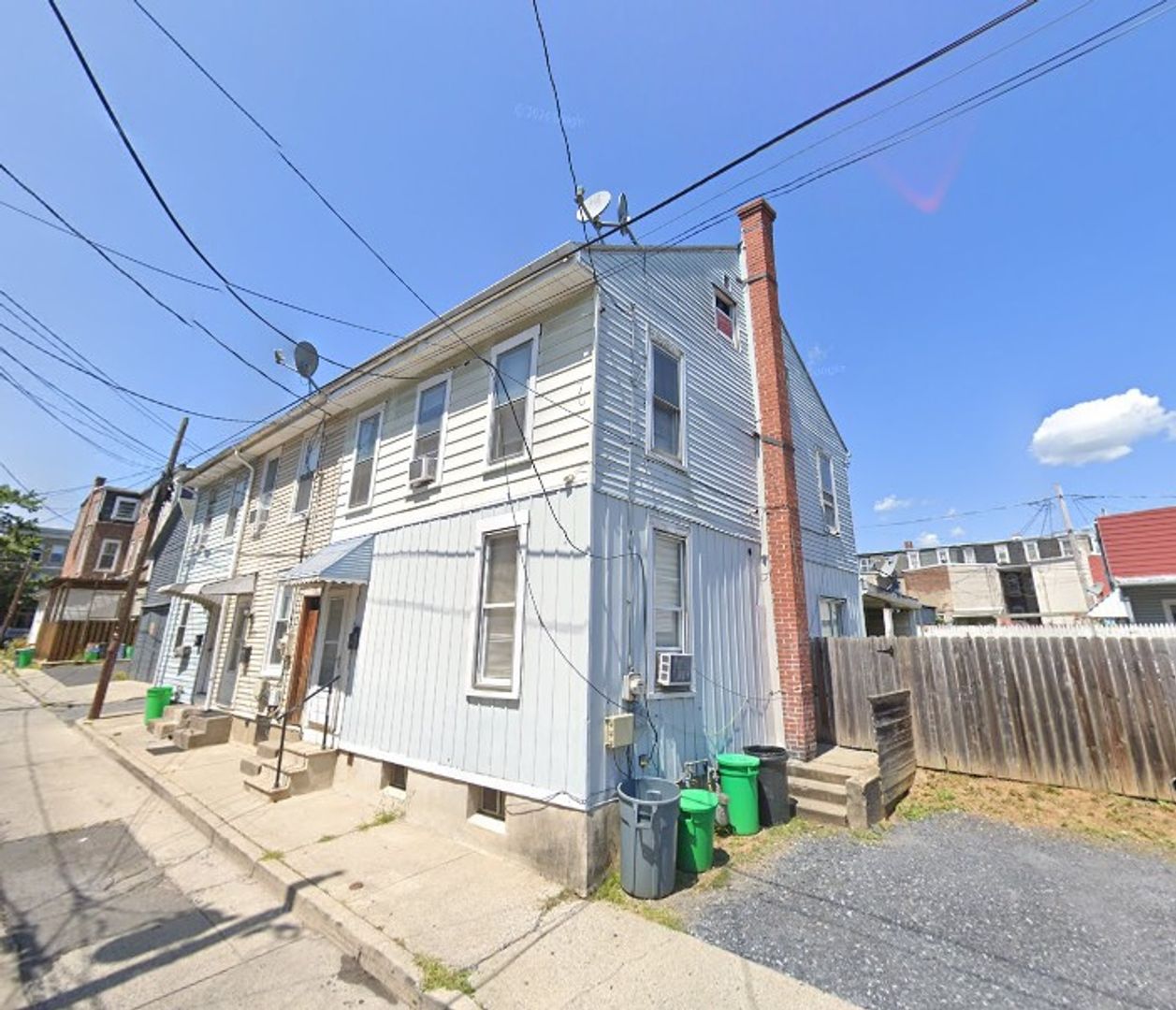 Allentown House: 1131 W Oak Street