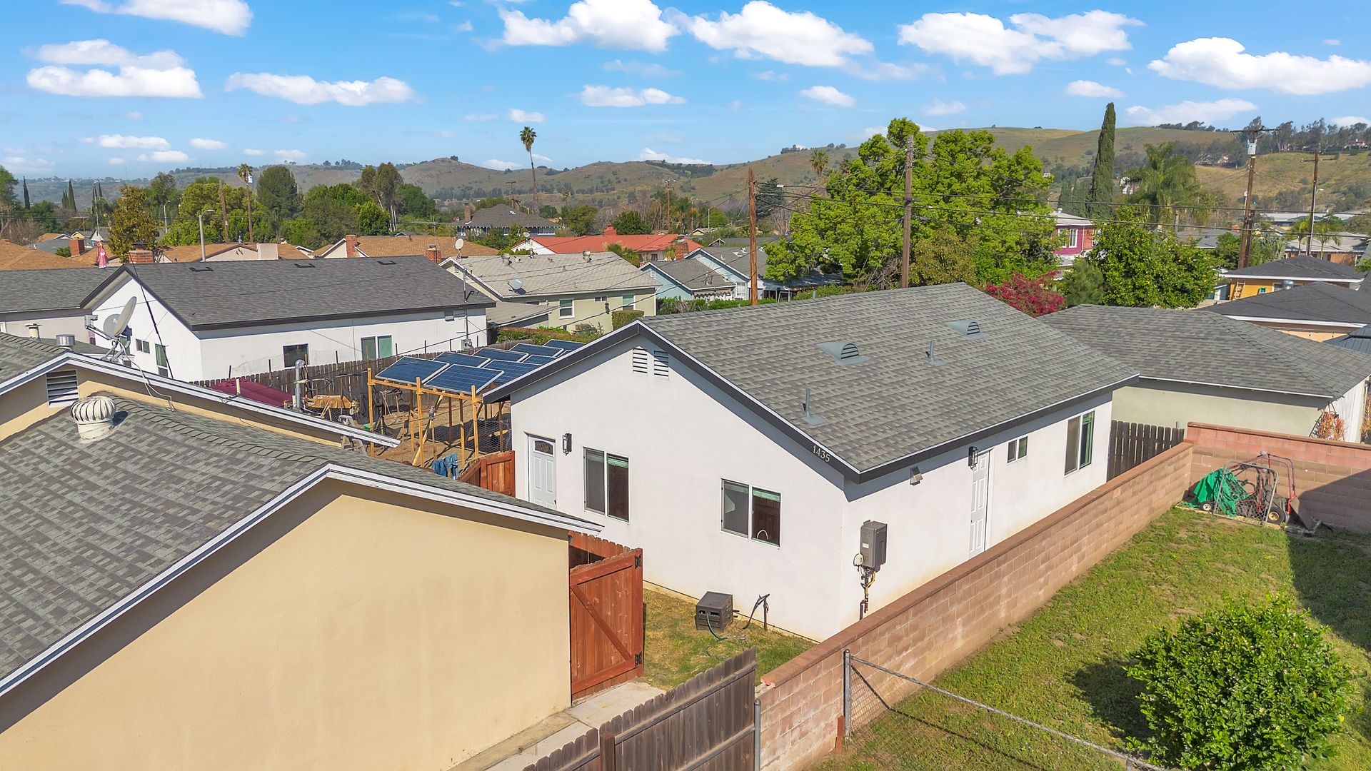 Pomona Apartment: 1437 Arroyo Avenue