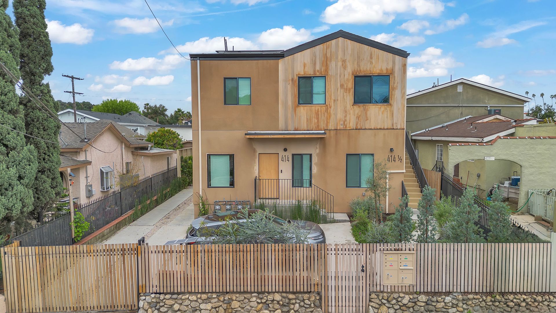 Los Angeles Apartment: 414 S Ave 56