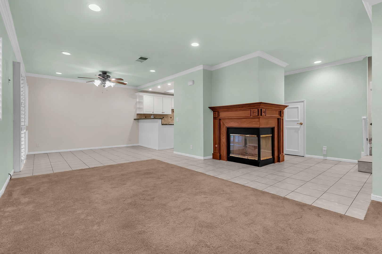 Lake Forest Townhome: 21166 Gladiolos Way