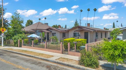 6110 Makee Ave - 6114 – photo 1