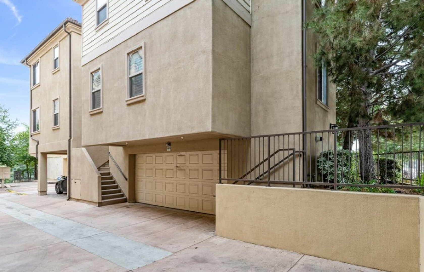 Harbor City House: 26404 S Vermont Ave #4