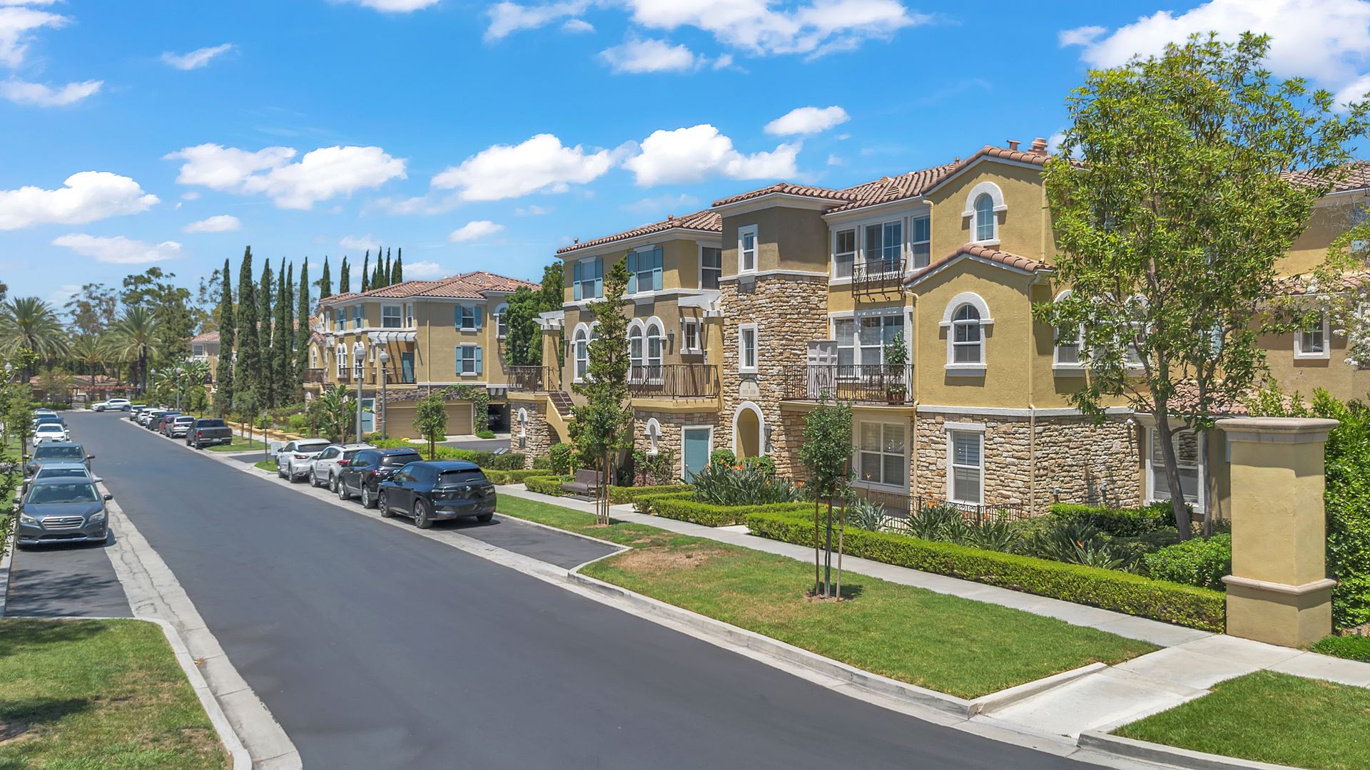 Irvine House: 204 Terra Bella
