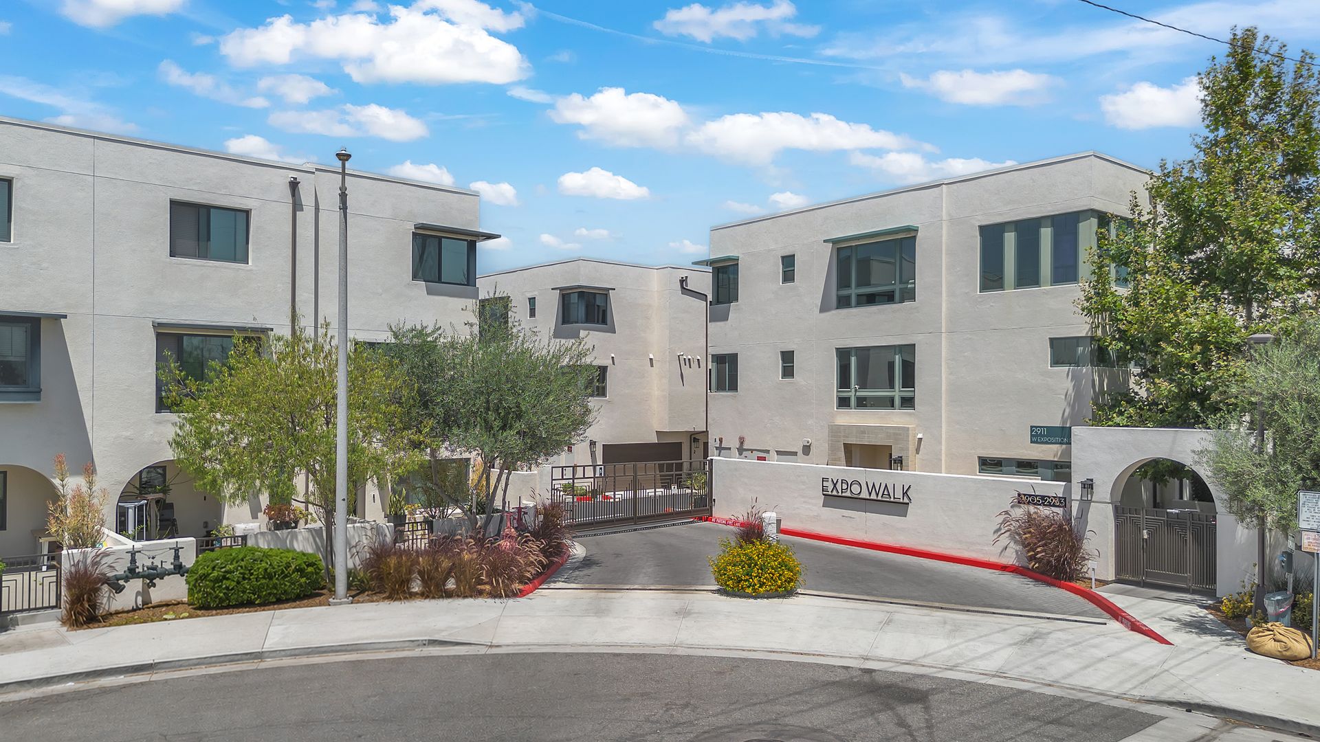 Los Angeles House: 2923 Exposition Pl, #2