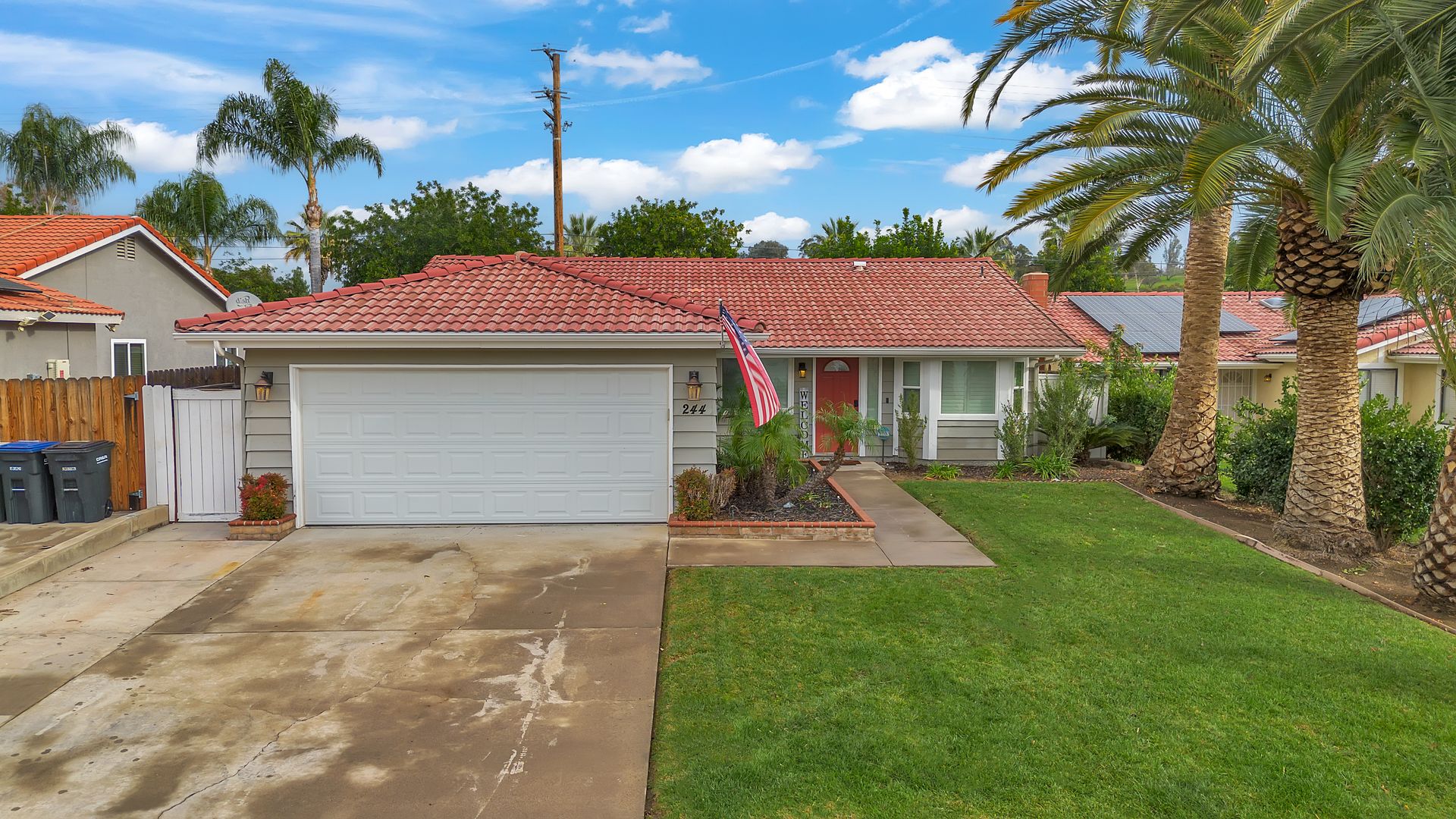 Lake Elsinore House: 244 White Oak Road