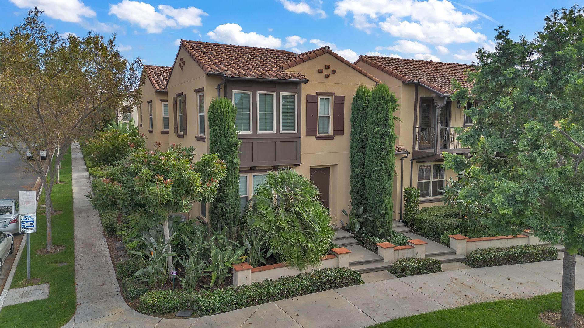 Irvine House: 72 Tulip