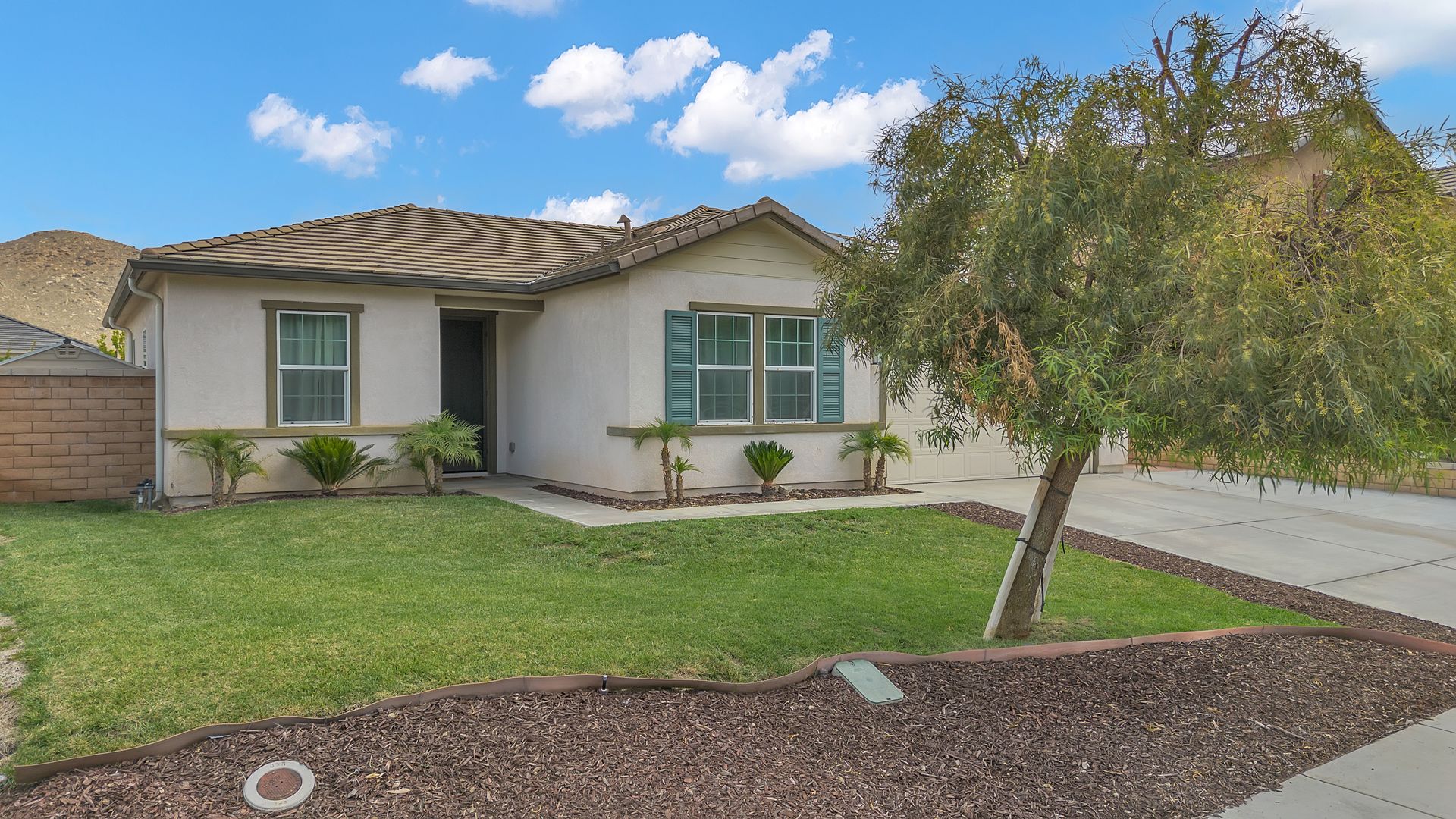 Riverside House: 20720 Spring Mountain Rd
