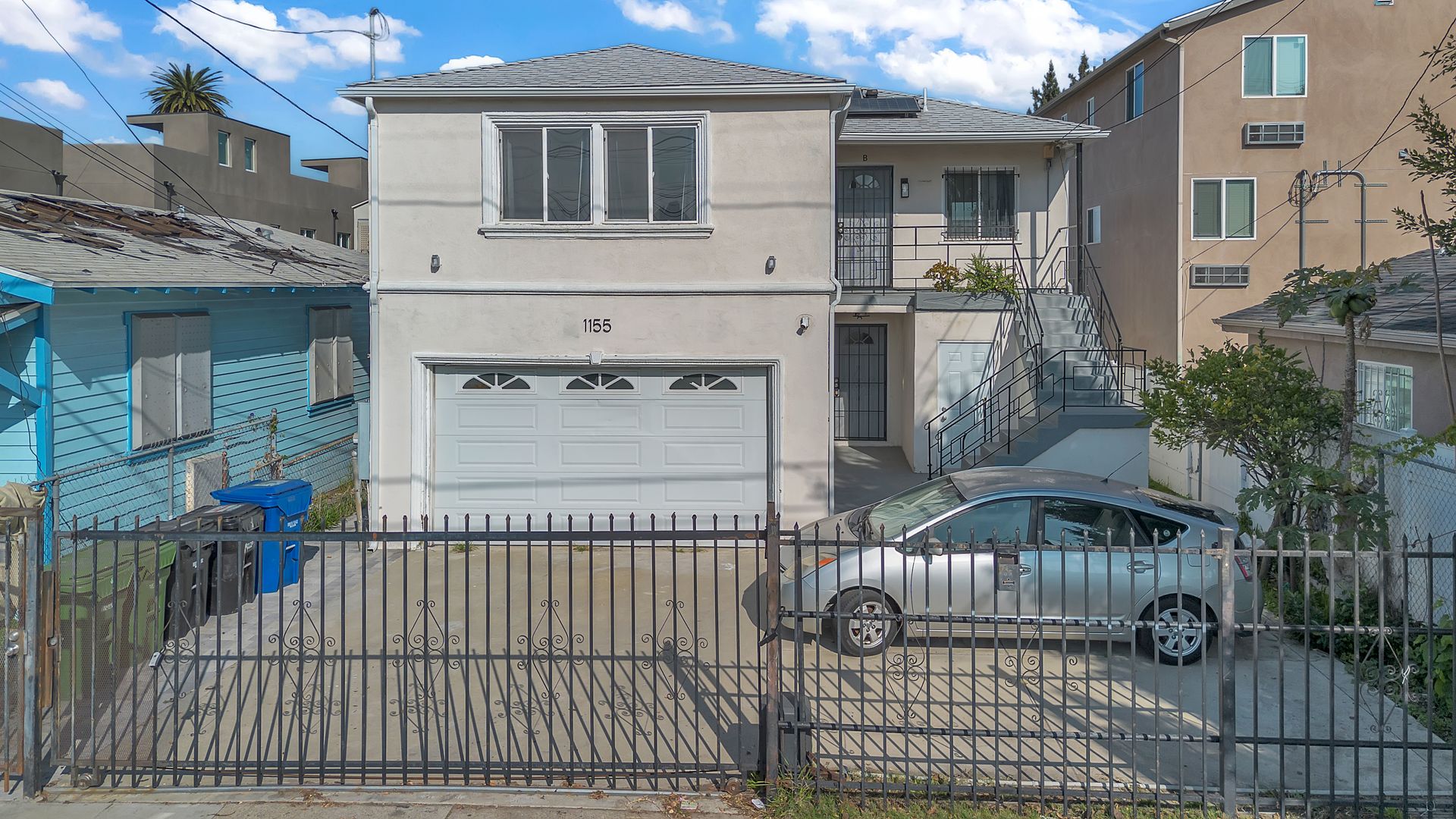 Los Angeles Apartment: 1155 Exposition Blvd