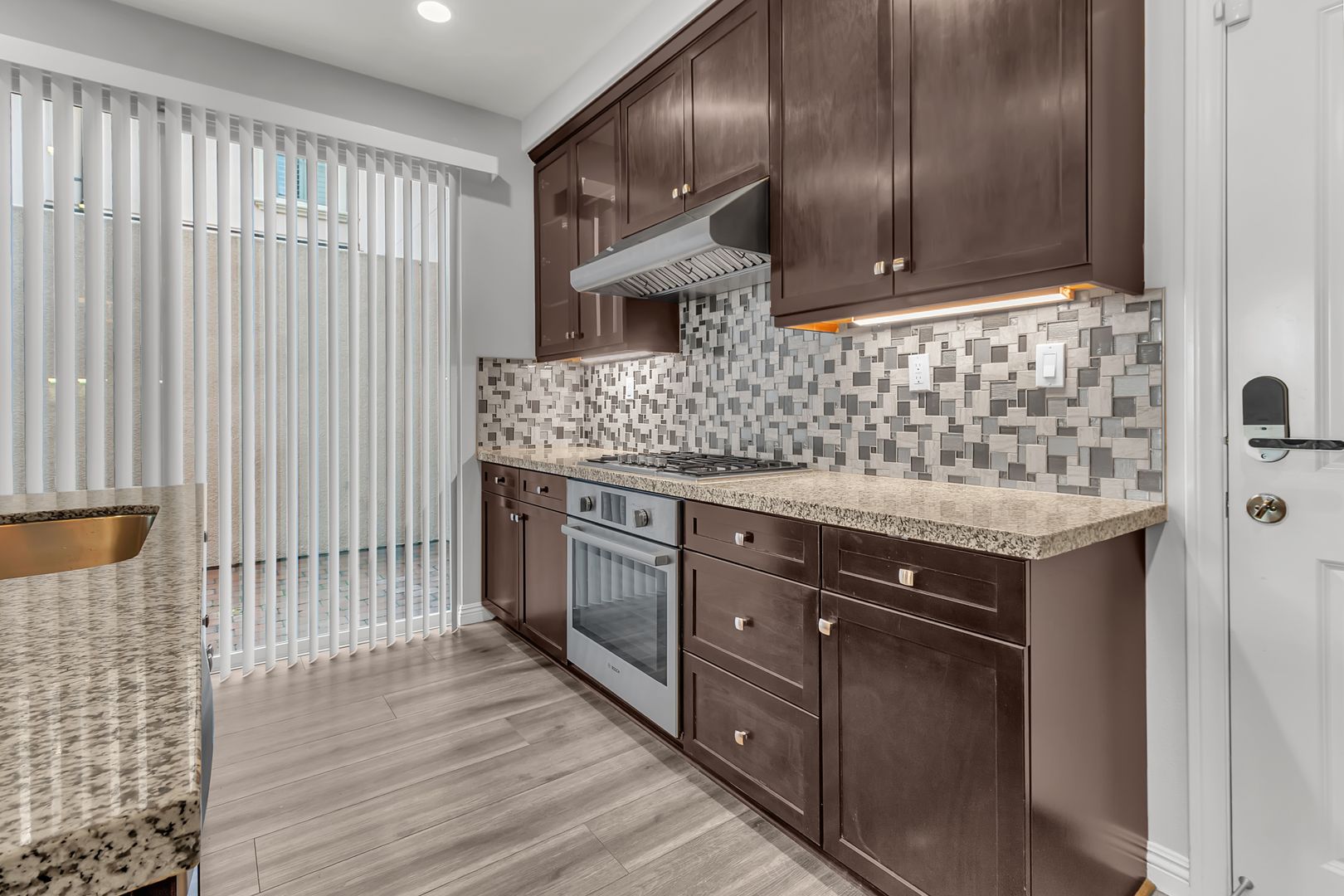 Irvine House: 76 Evening Sun