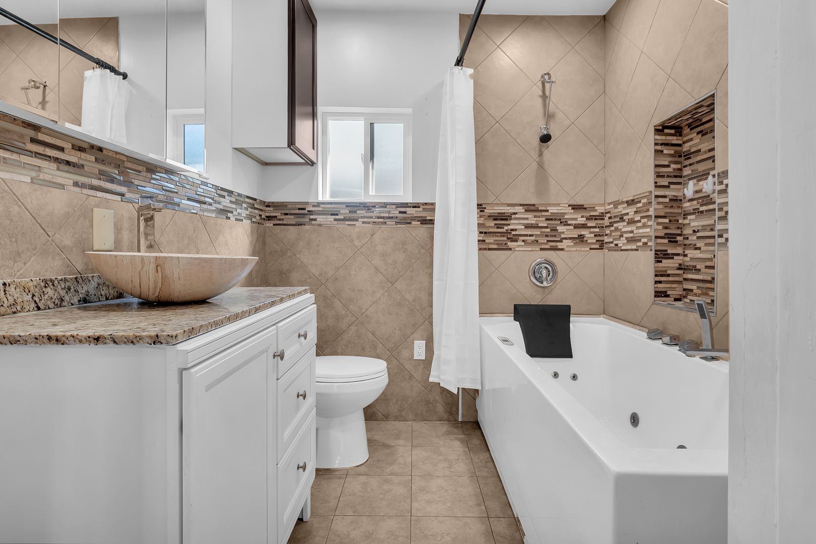 Azusa Apartment: 5246 N Gareloch Ave