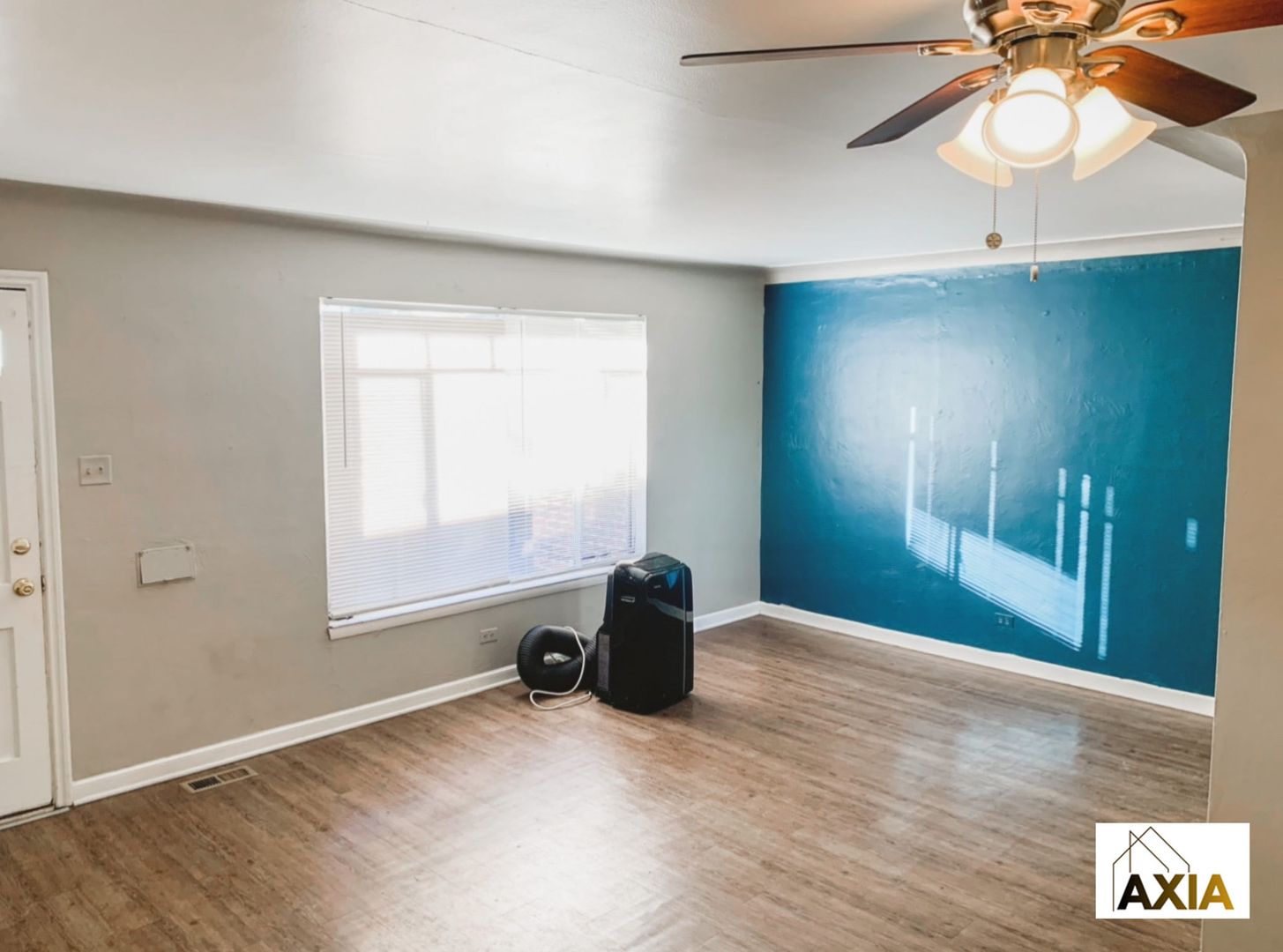 Englewood Apartment: 2810 S. Delaware St.