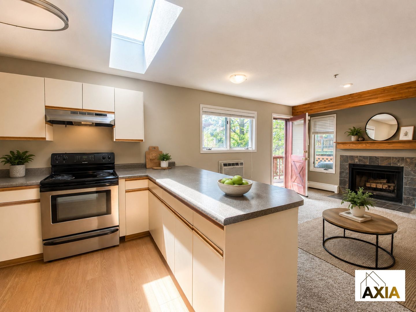 Boulder Apartment: 19th & Canyon