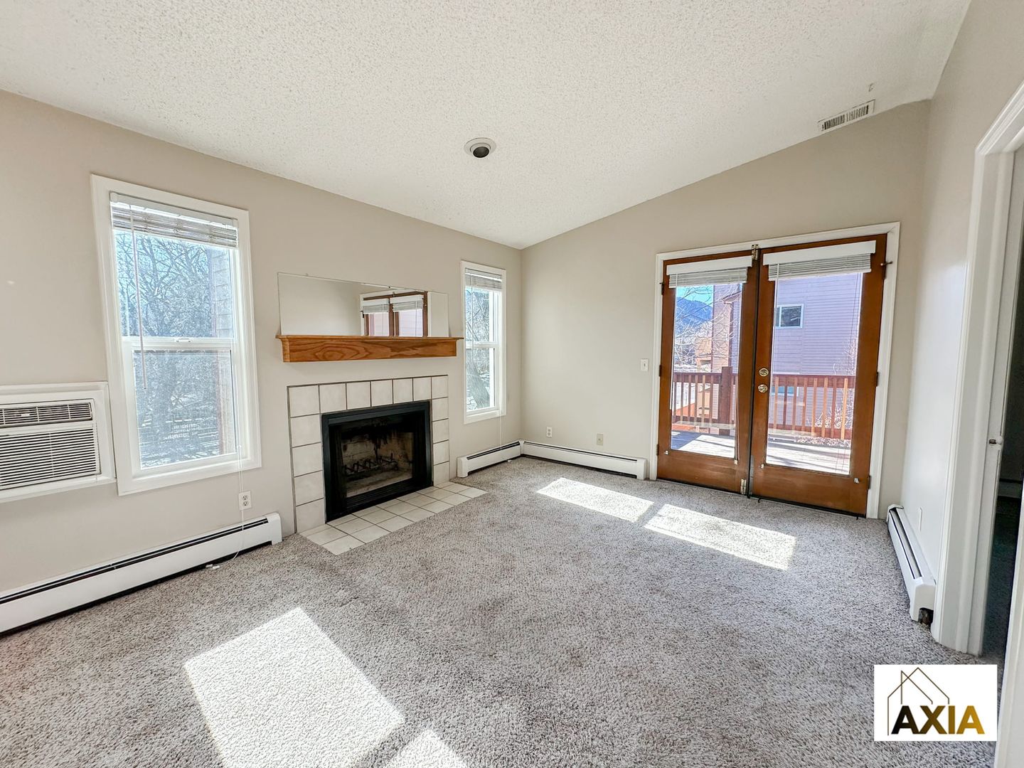 Boulder Apartment: 19th & Canyon