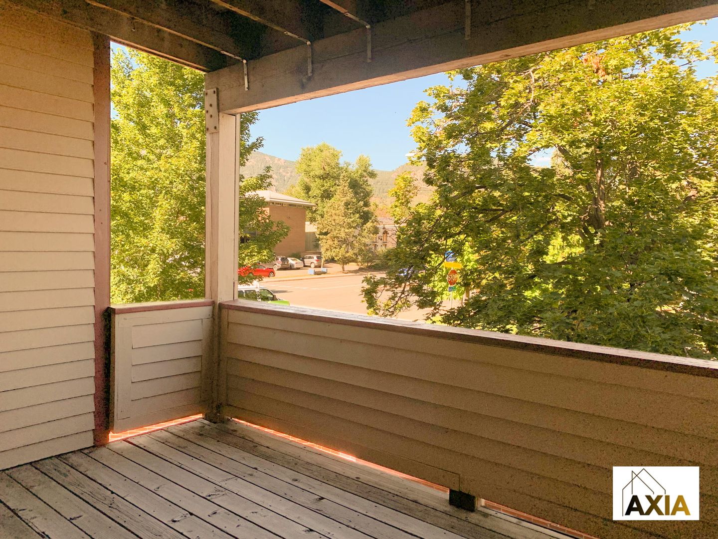 Boulder Apartment: 19th & Canyon