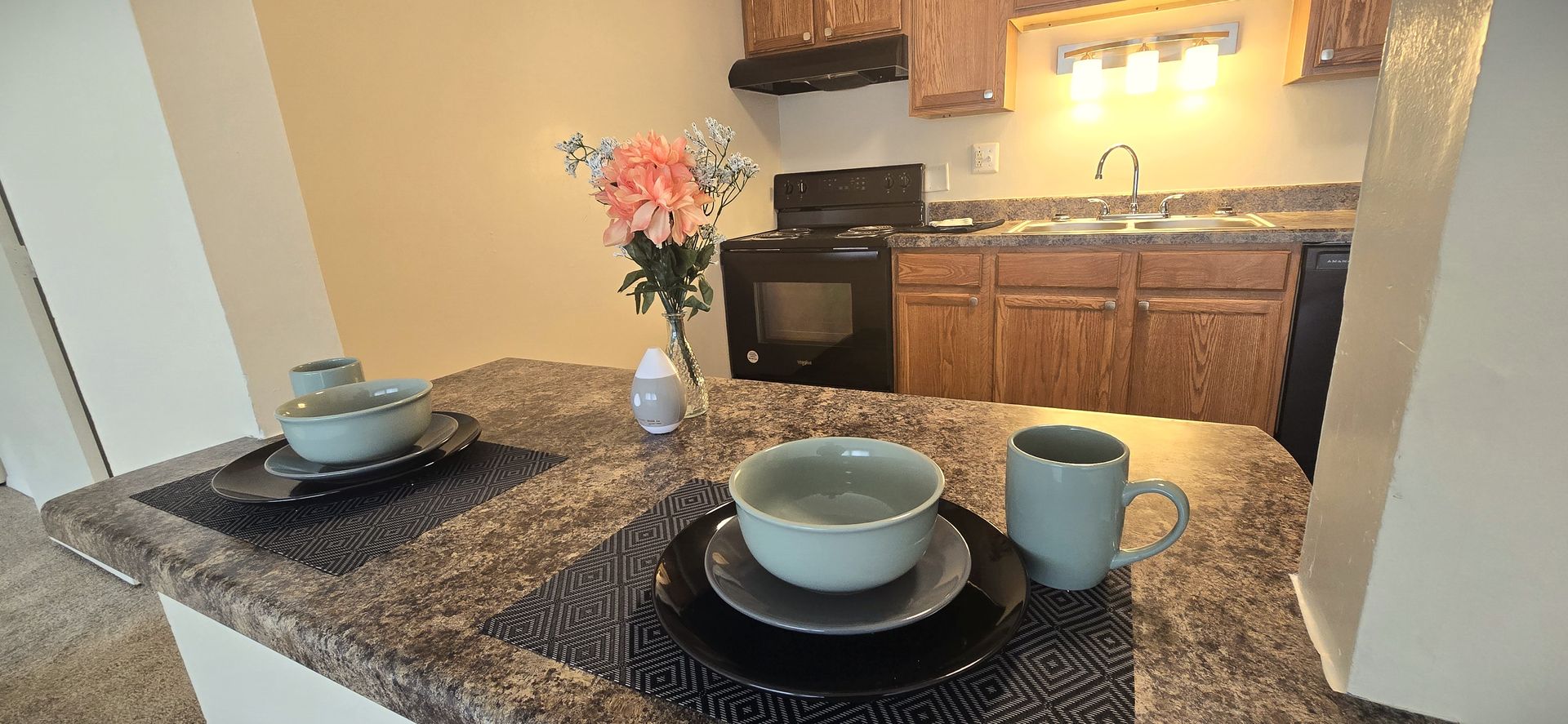 Moline Apartment: 3632 Pine Ridge Ct