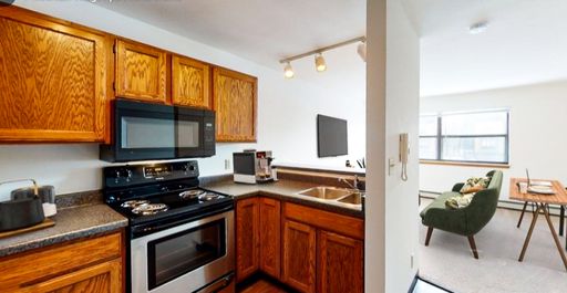 Studio Apartment with a Large Walk-in Closet