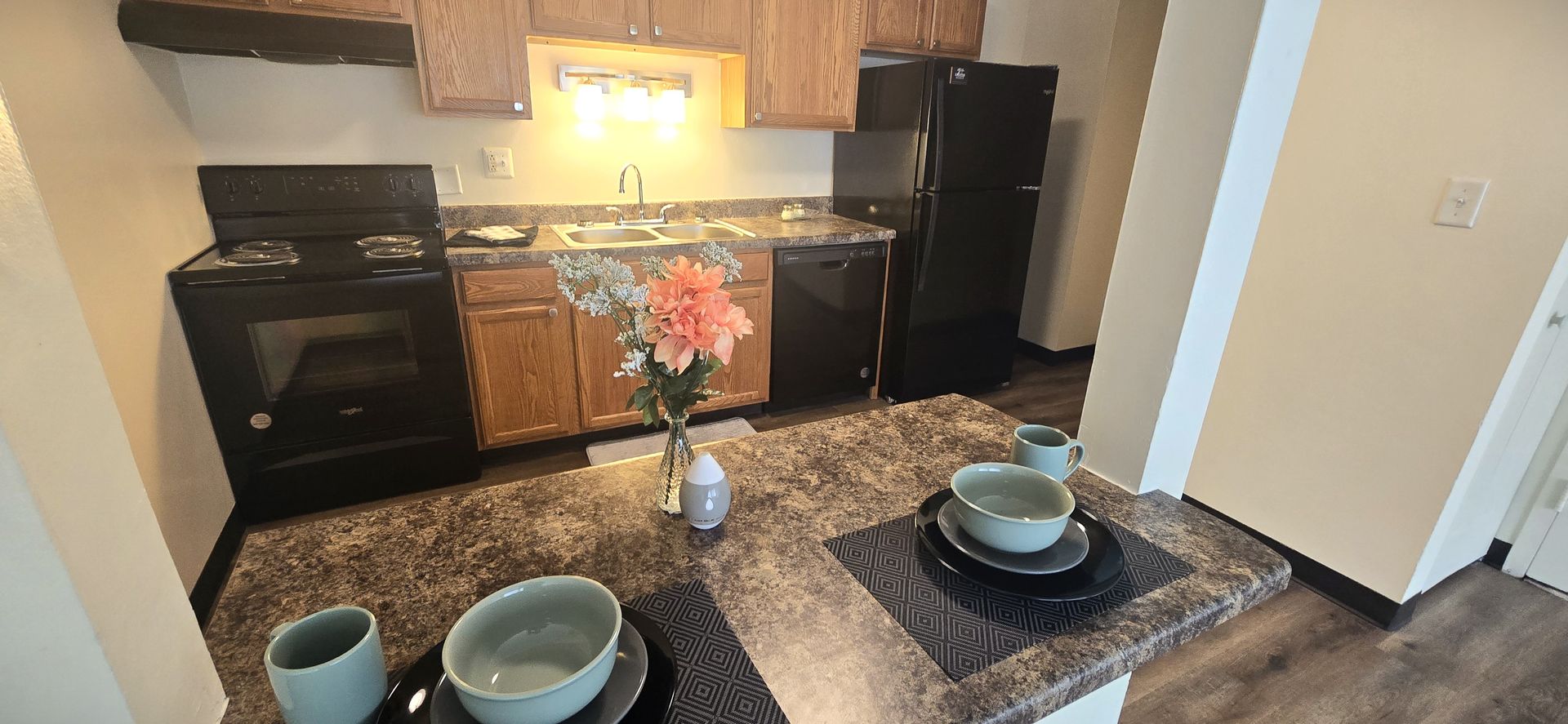 Moline Apartment: 3632 Pine Ridge Ct