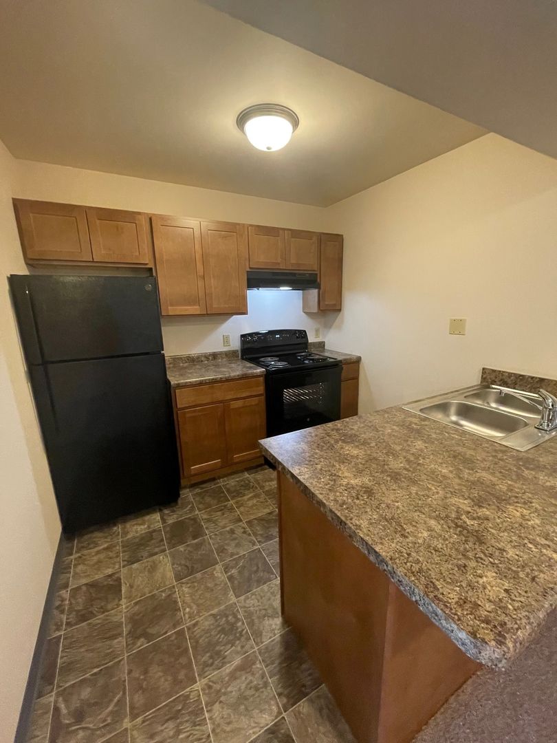 Portage Apartment: 5990 Wonderland Pl