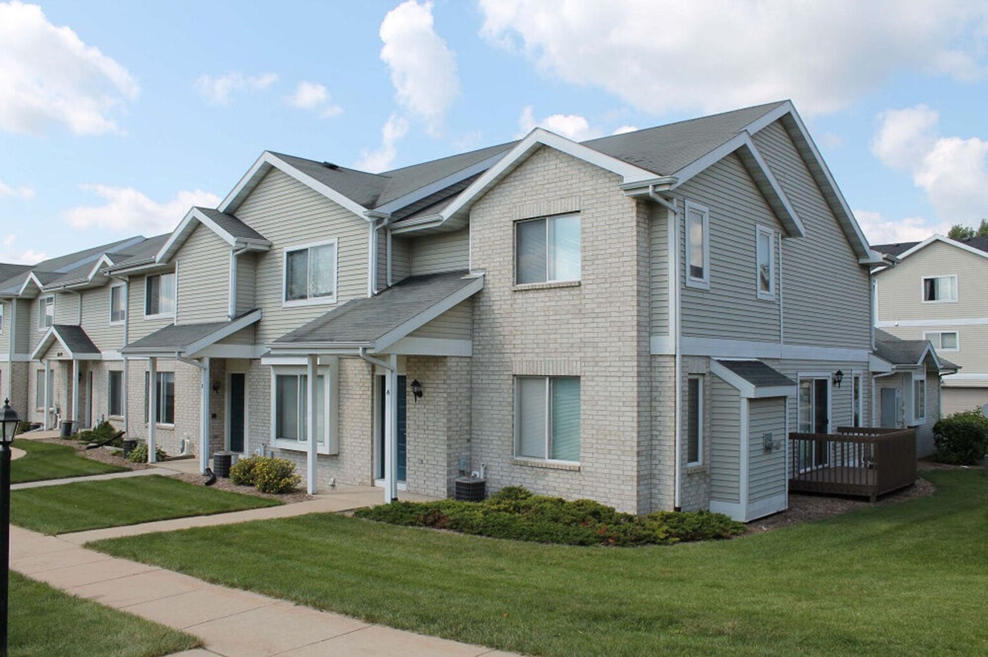 Madison Townhome: 6801 Chester Drive