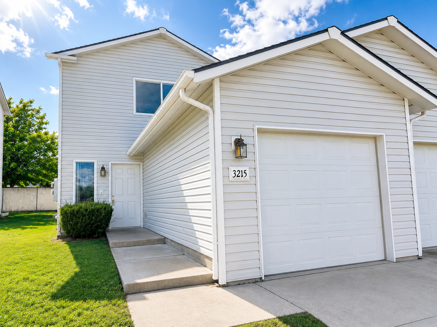 Coeur d' Alene Apartment: 3215-3221 N Thicket Ln