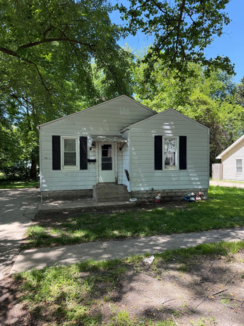 Springfield House: 1011 N 12th