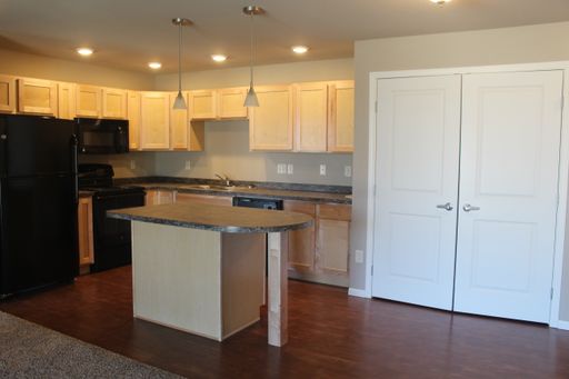 2400 65th Avenue South #202, Fargo, ND 58104